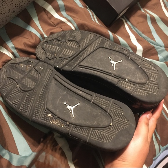 Air Jordan 4 Retro - Picture 11 of 12